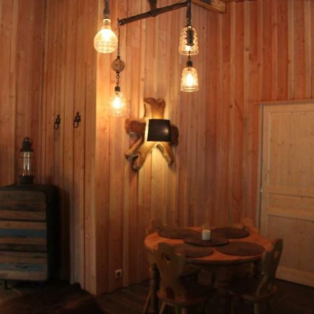 Appartamento L'Isba Des Bois, Hors Du Temps Janvry  Esterno foto